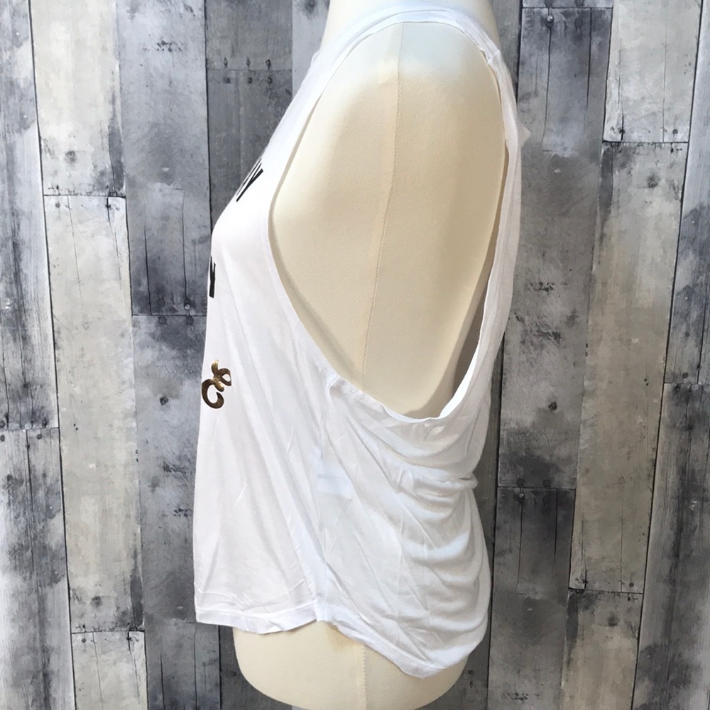 ❌SOLD❌✨HP✨•NWT• Champagne campaign Tank - Picture 3 of 7
